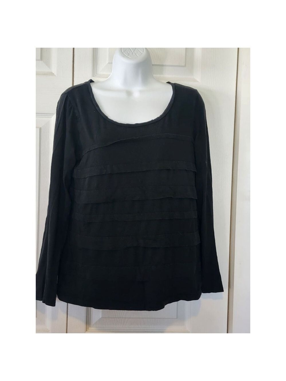 Women's Ann Taylor LOFT Top Size M Black Long Sleeve